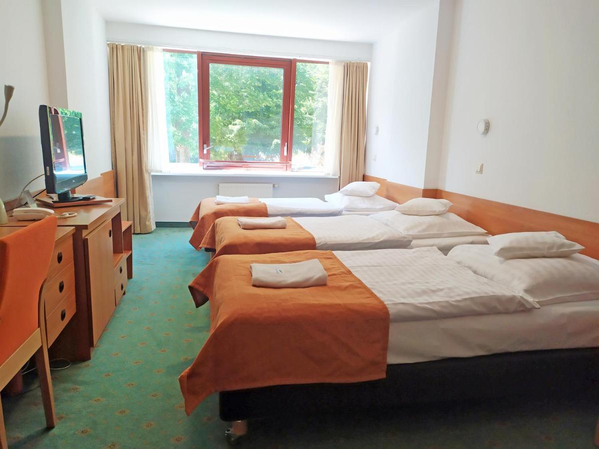 Interferie Sport Hotel Bornit 스클라르스카포렘바 외부 사진