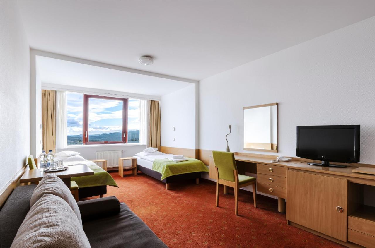Interferie Sport Hotel Bornit 스클라르스카포렘바 외부 사진