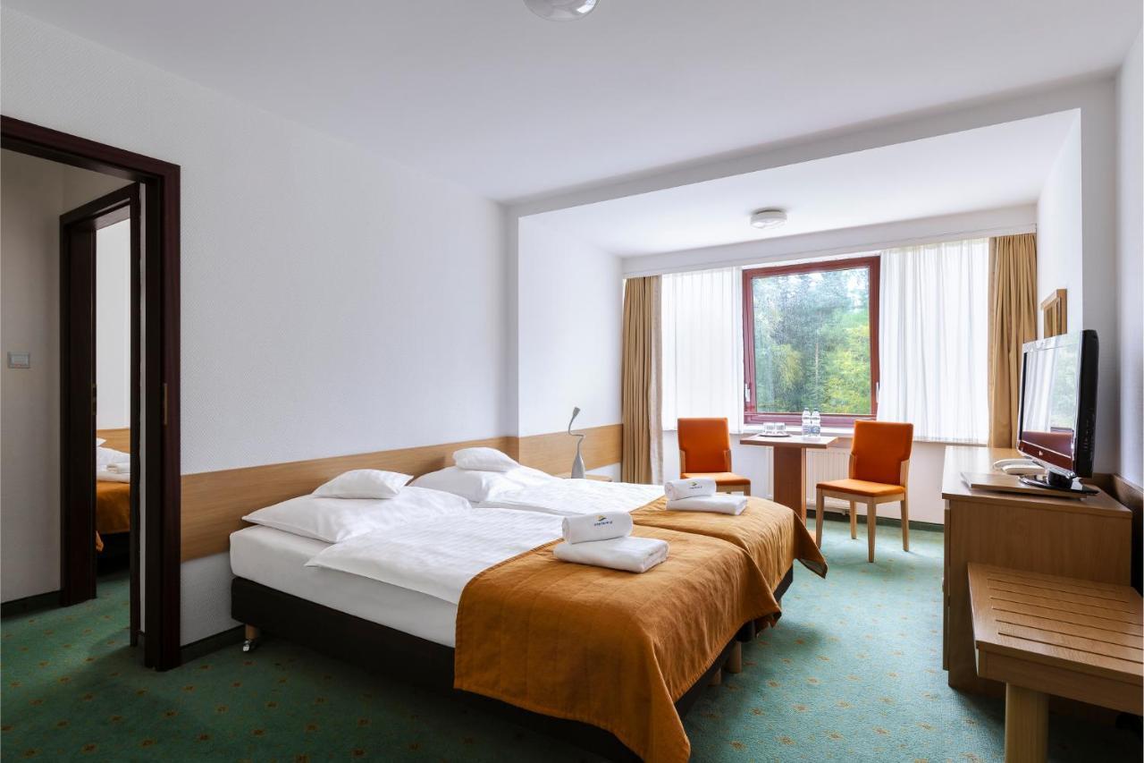 Interferie Sport Hotel Bornit 스클라르스카포렘바 외부 사진