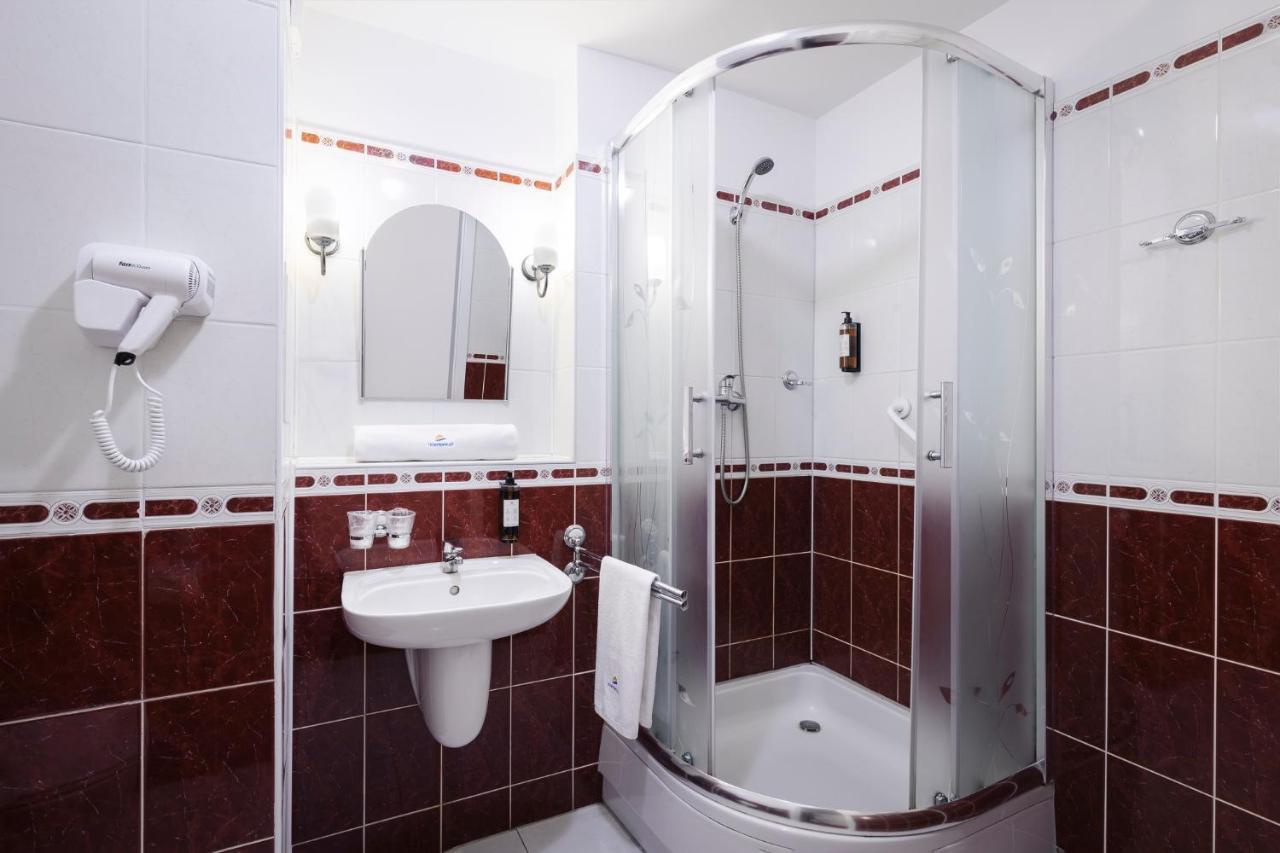 Interferie Sport Hotel Bornit 스클라르스카포렘바 외부 사진