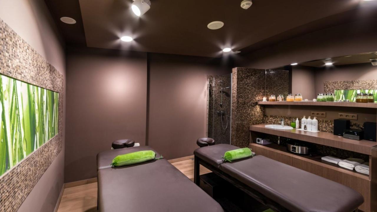Interferie Sport Hotel Bornit 스클라르스카포렘바 외부 사진