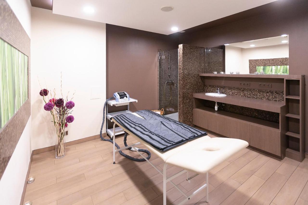 Interferie Sport Hotel Bornit 스클라르스카포렘바 외부 사진