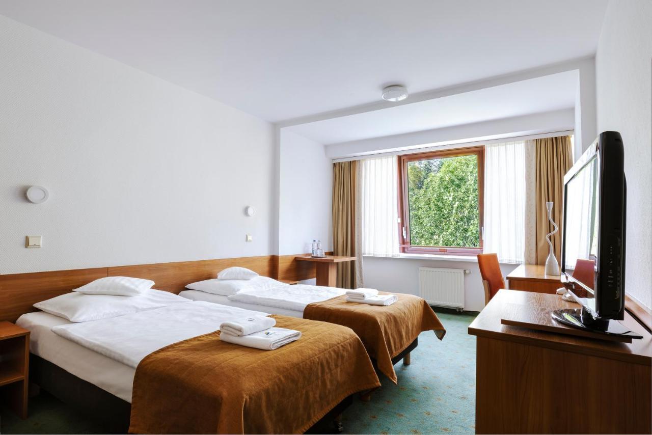Interferie Sport Hotel Bornit 스클라르스카포렘바 외부 사진