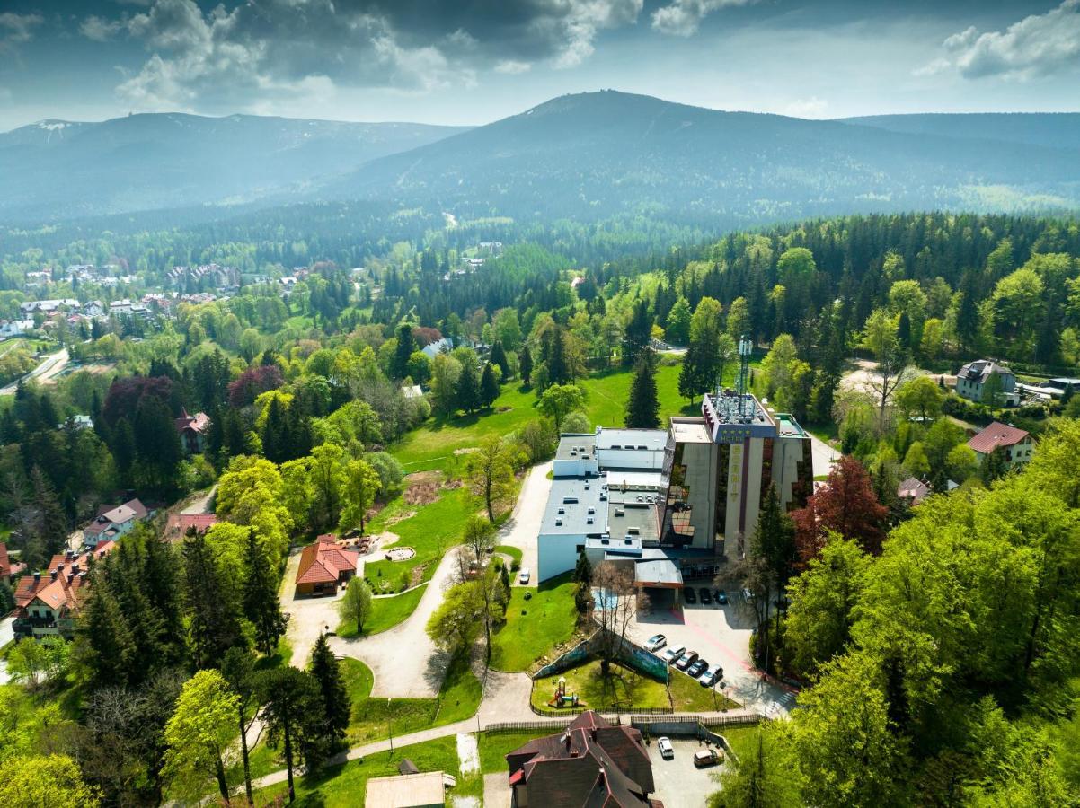 Interferie Sport Hotel Bornit 스클라르스카포렘바 외부 사진