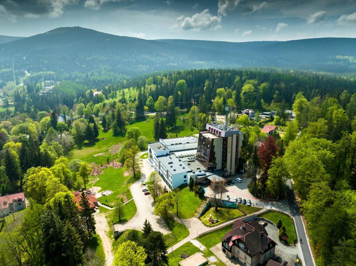 Interferie Sport Hotel Bornit 스클라르스카포렘바 외부 사진