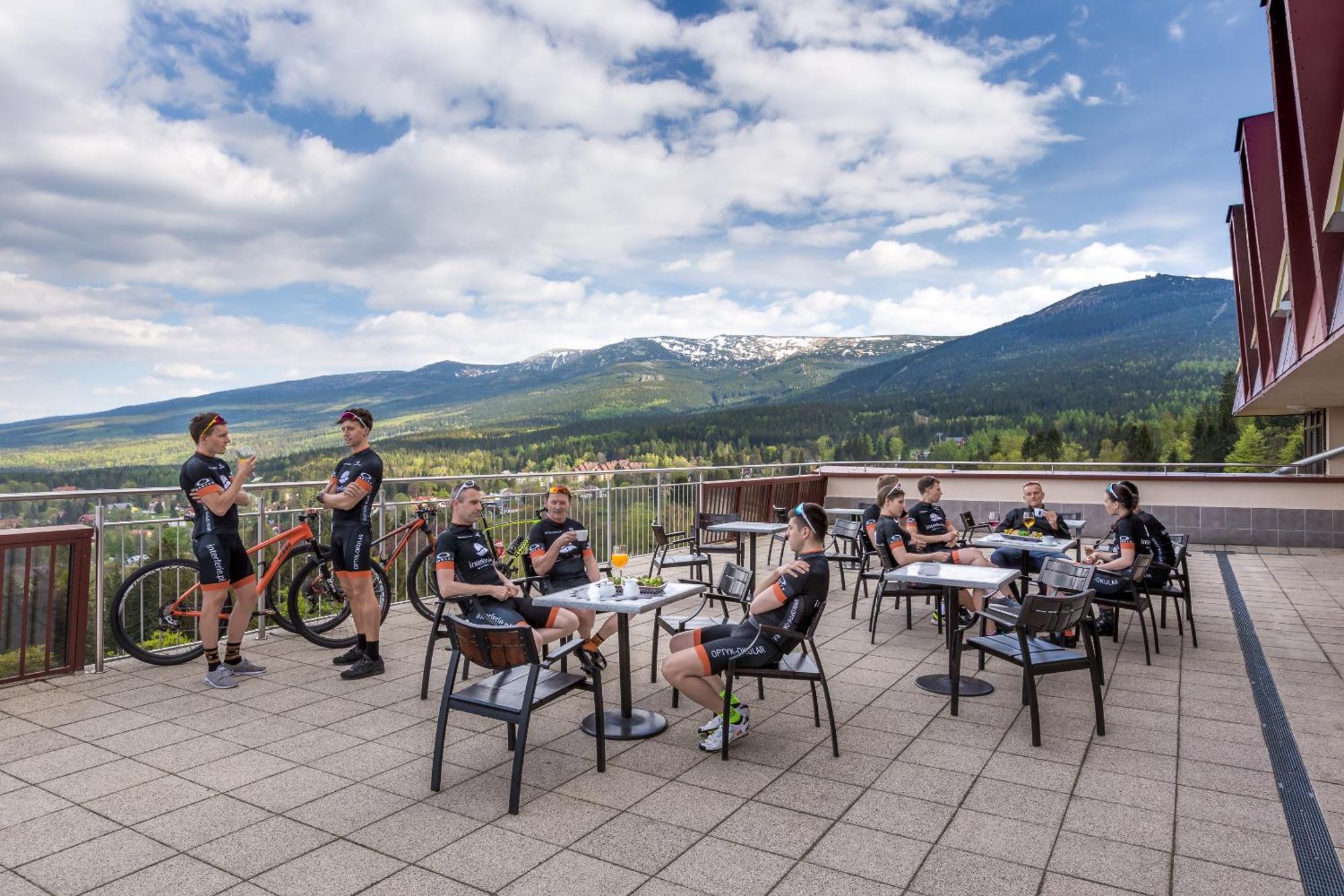 Interferie Sport Hotel Bornit 스클라르스카포렘바 외부 사진