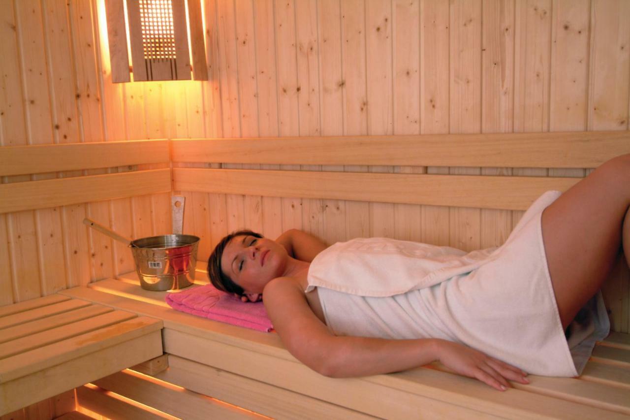 Interferie Sport Hotel Bornit 스클라르스카포렘바 외부 사진